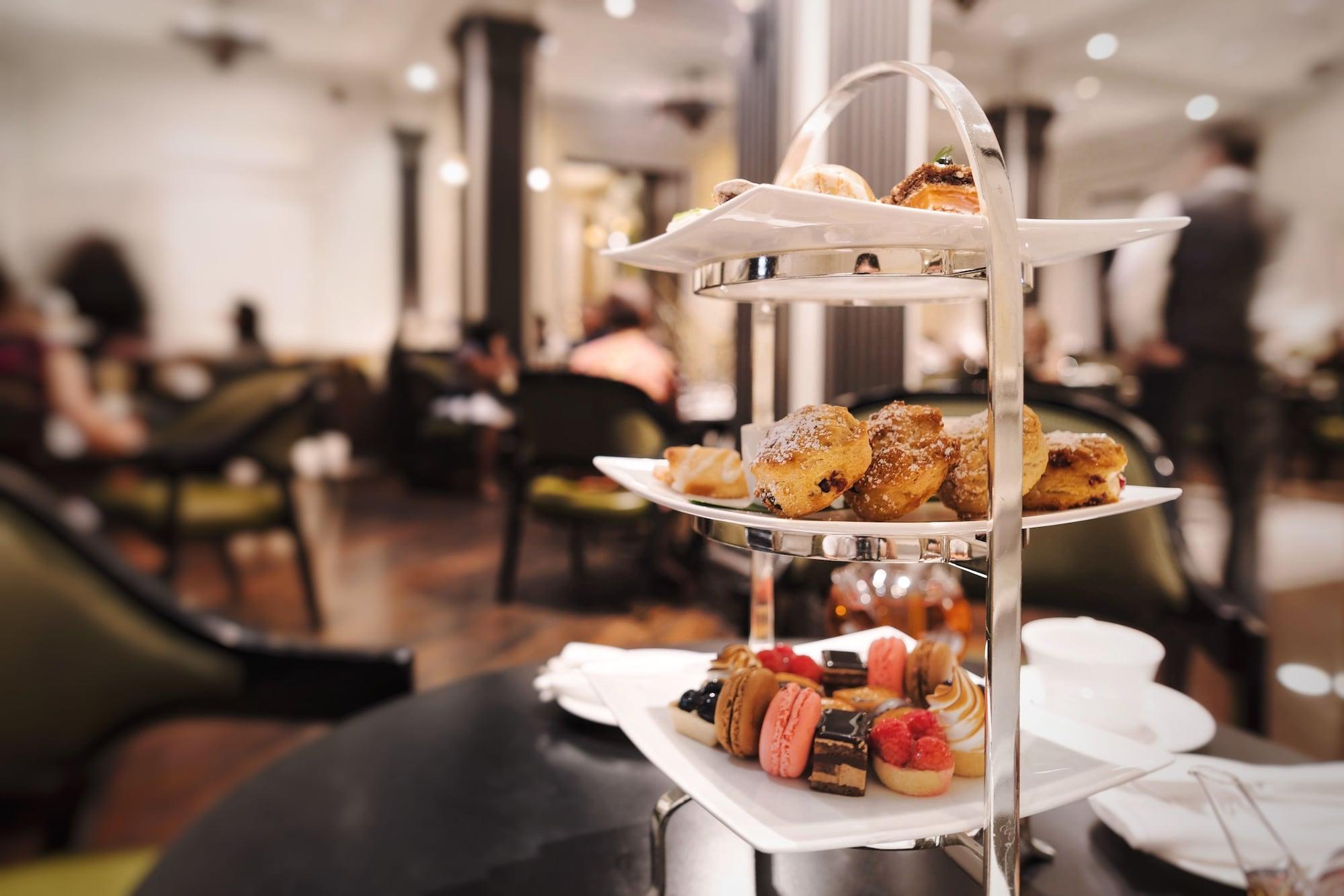 The Pierre, A Taj Hotel, New York Bagian luar foto Afternoon tea at the InterContinental Hotel, London, 2011