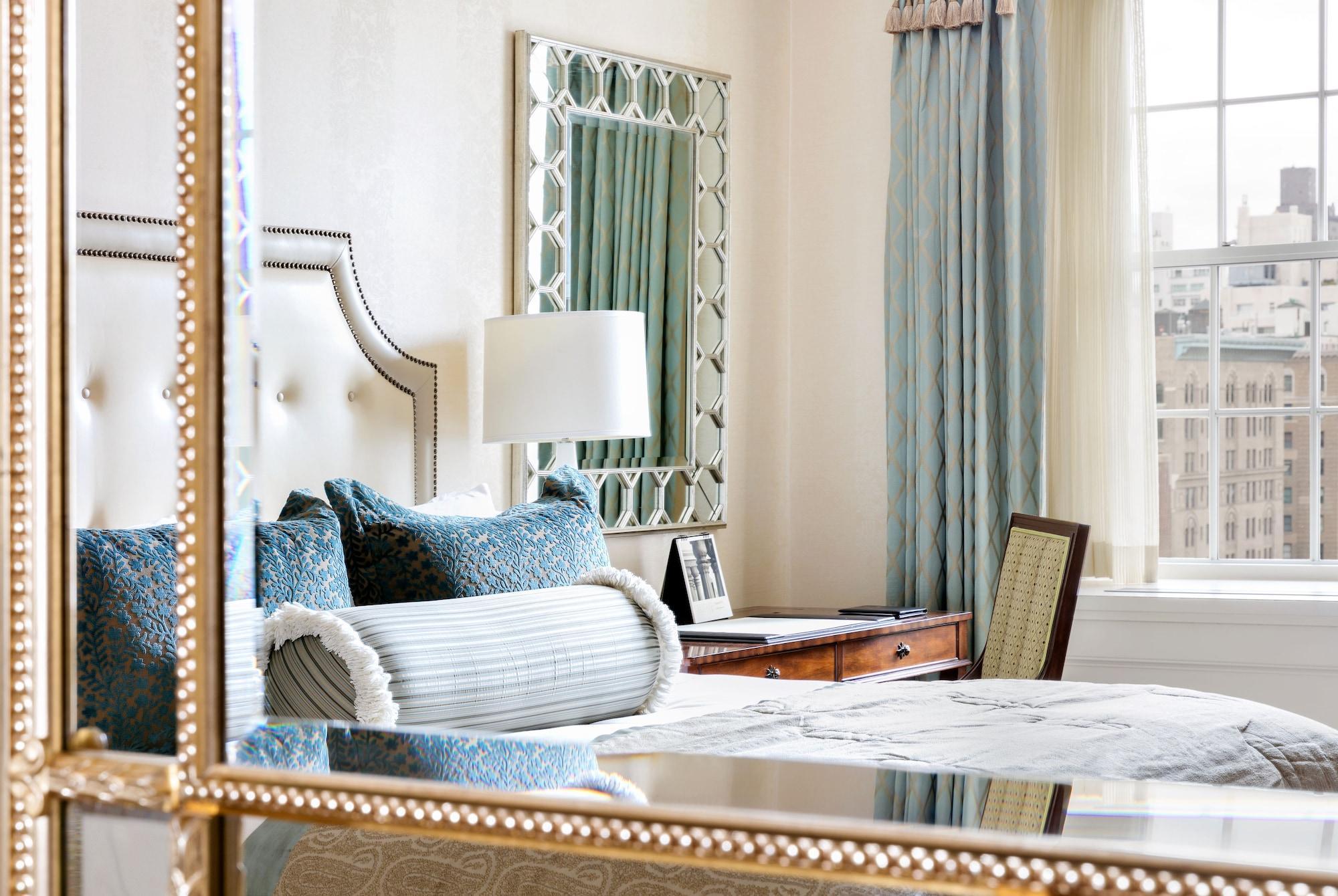 The Pierre, A Taj Hotel, New York Bagian luar foto A mirror