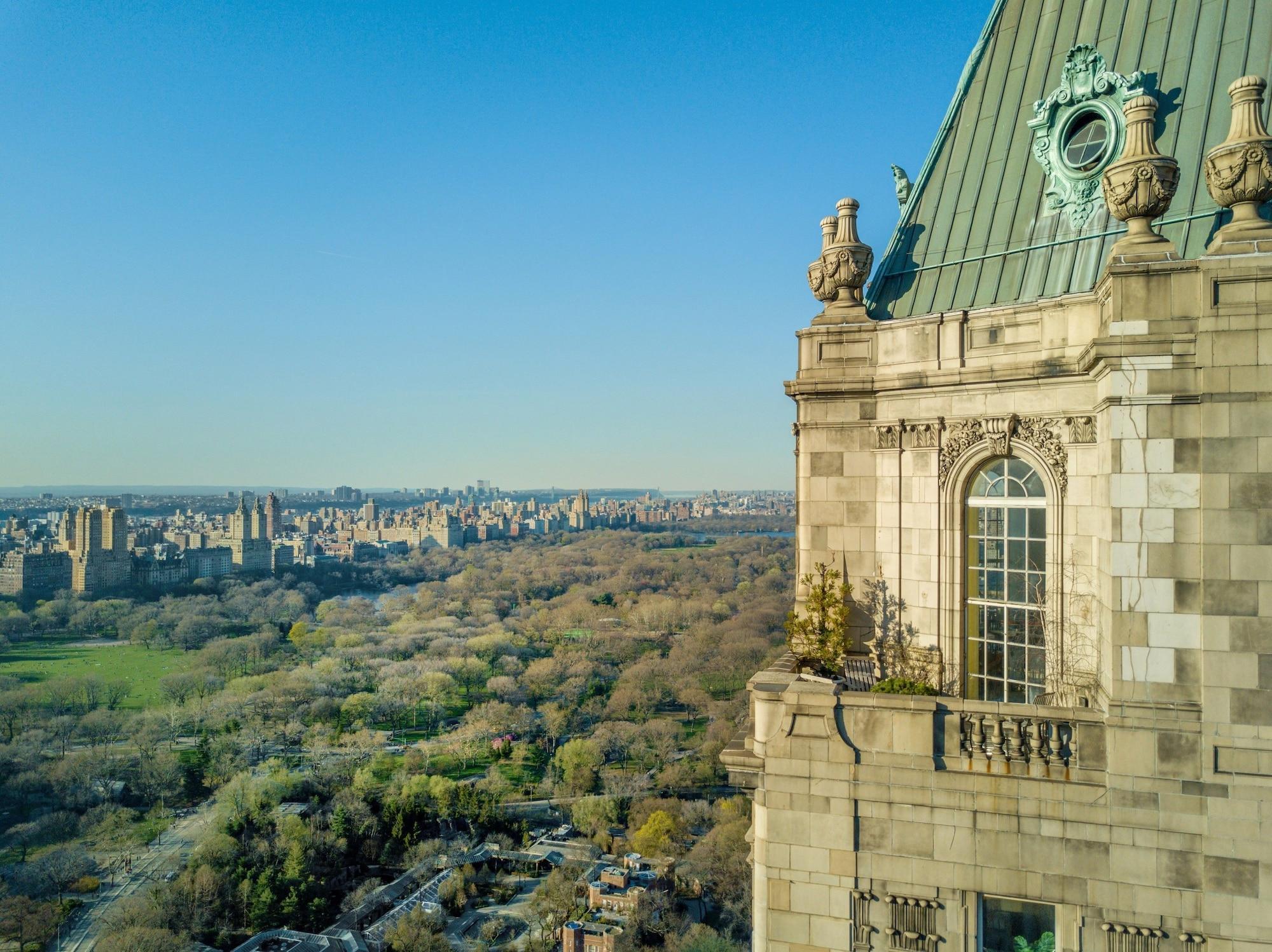The Pierre, A Taj Hotel, New York Bagian luar foto View of Central Park from the top of the Dakota